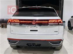 ڤۆڵکسواگن ئەتڵەس کرۆس سپۆرت